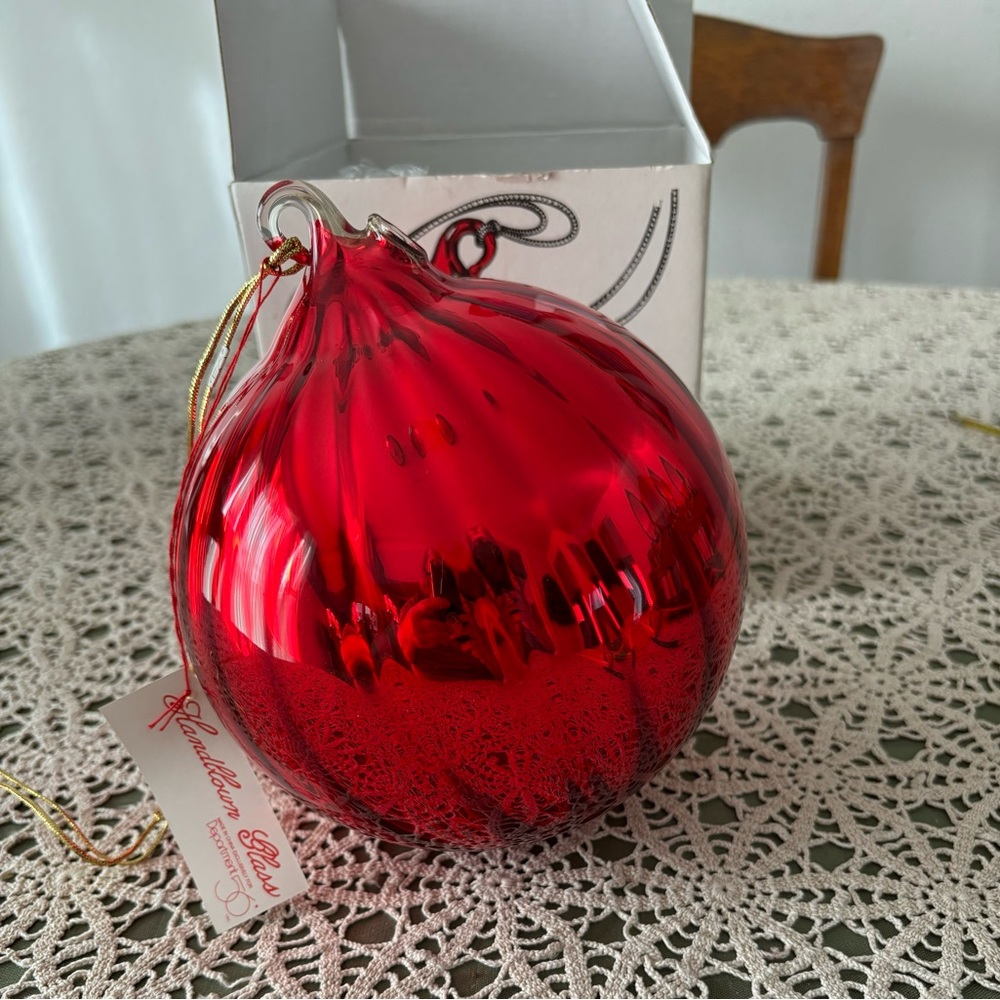 Dept 56 mercury glass 6” or 150mm red ball  ornament ingreat cond! Preloved